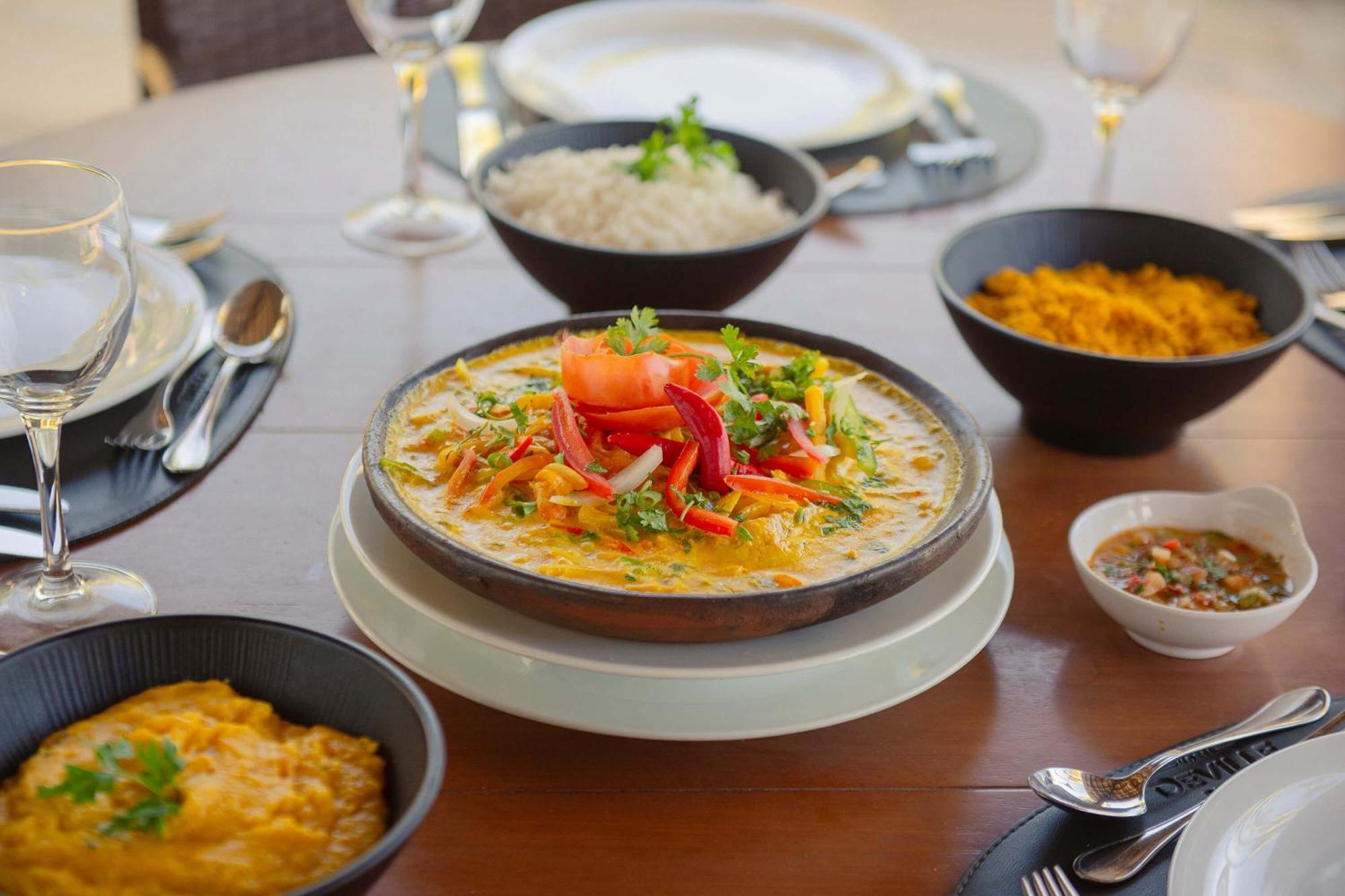 Hotel Deville Prime Salvador Ngoại thất bức ảnh Indian cuisine