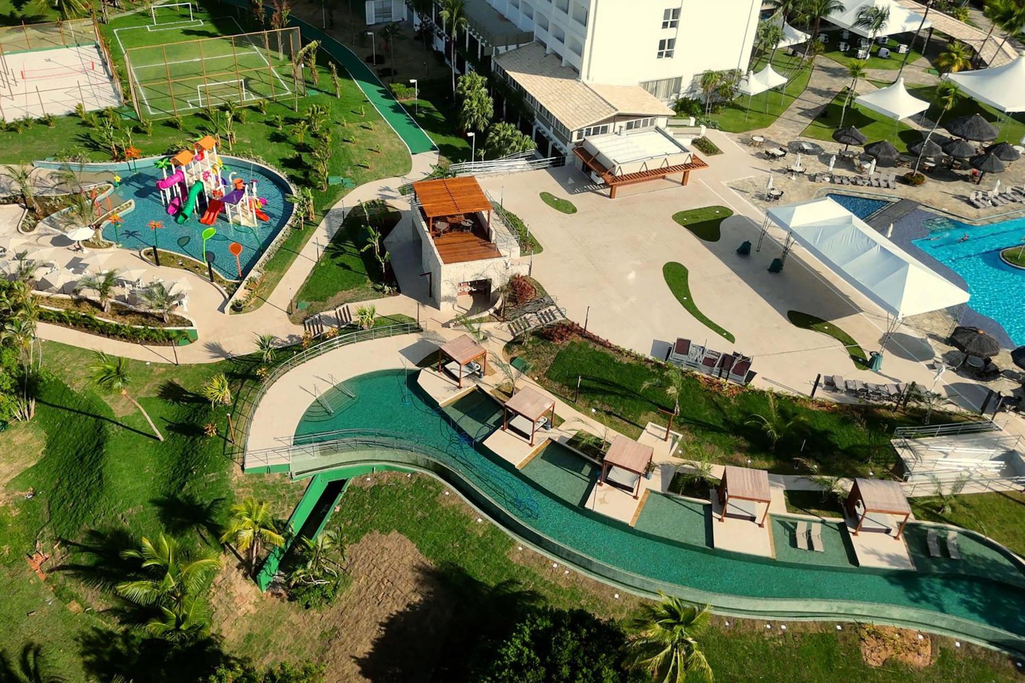Hotel Deville Prime Salvador Ngoại thất bức ảnh Aerial view of the resort