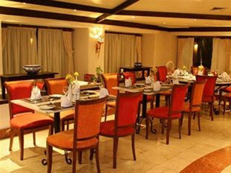 Hotel Deville Prime Salvador Ngoại thất bức ảnh The interior of the restaurant
